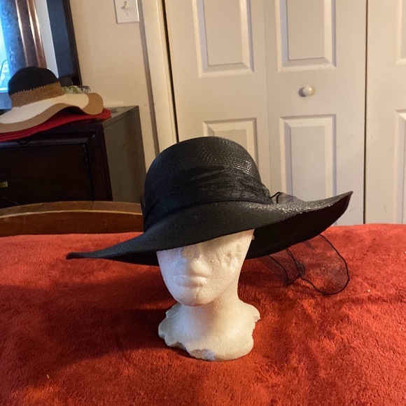 Navy blue hat with bow n back - Picture 7 of 8